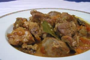 découvrez la délicieuse recette du veau marengo, un plat traditionnel français riche en saveurs, alliant tendreté de la viande, tomates juteuses et aromates savoureux. idéal pour un repas convivial en famille ou entre amis.