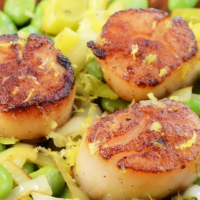 découvrez une délicieuse recette alliant la douceur des noix de saint-jacques et le goût savoureux des poireaux. parfaite pour une entrée raffinée ou un plat principal léger, cette combinaison gourmande ravira vos papilles et impressionnera vos invités.