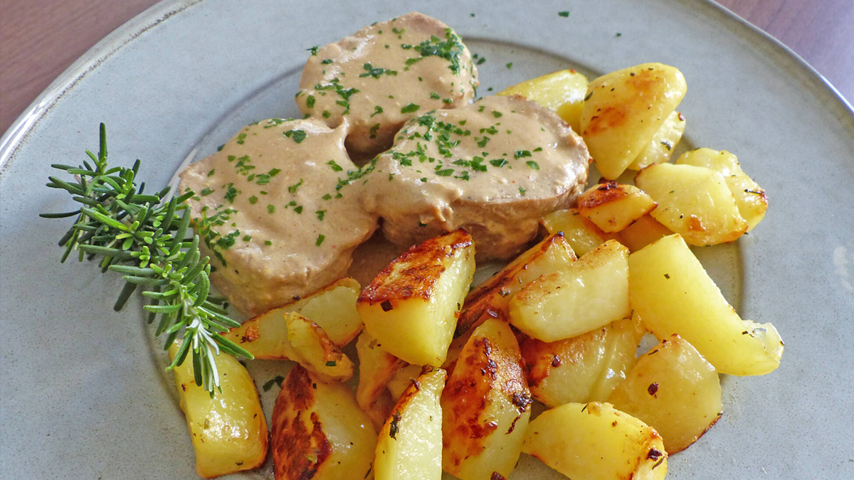 Filet Mignon : L'Harmonie Parfaite avec des Pommes de Terre Vaporeuses