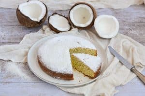 découvrez notre délicieuse recette de gâteau à la noix de coco, alliant tendresse et gourmandise. parfait pour les amateurs de saveurs exotiques, ce gâteau moelleux et aérien ravira vos papilles lors de vos goûters et célébrations.