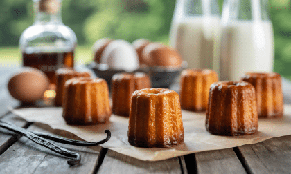 découvrez la recette authentique des véritables canelés bordelais et les secrets pour réussir ce délicieux gâteau traditionnel.